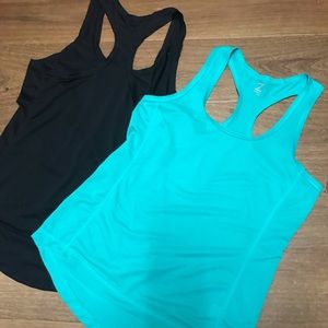3 Zella Tanks